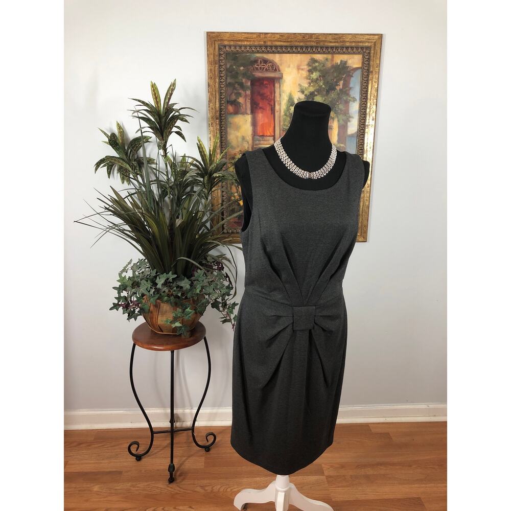 Bailey 44 Charcoal Grey Sleeveless L Shift Dress with a front knot detail Artsy‎